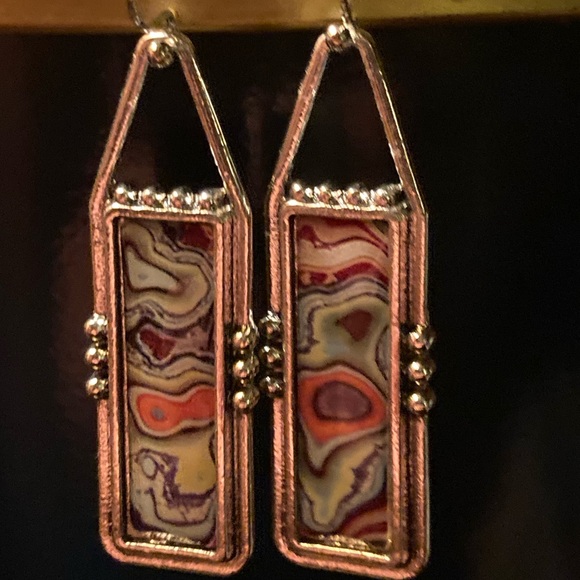 NIP Abstract Dangle Boho Earrings - Picture 2 of 5